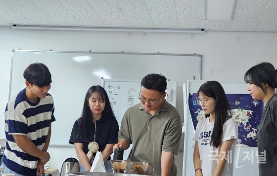 공모전! 수상경력 선배 따라잡기 2023년 여름방학 청소년 프로그램 운영